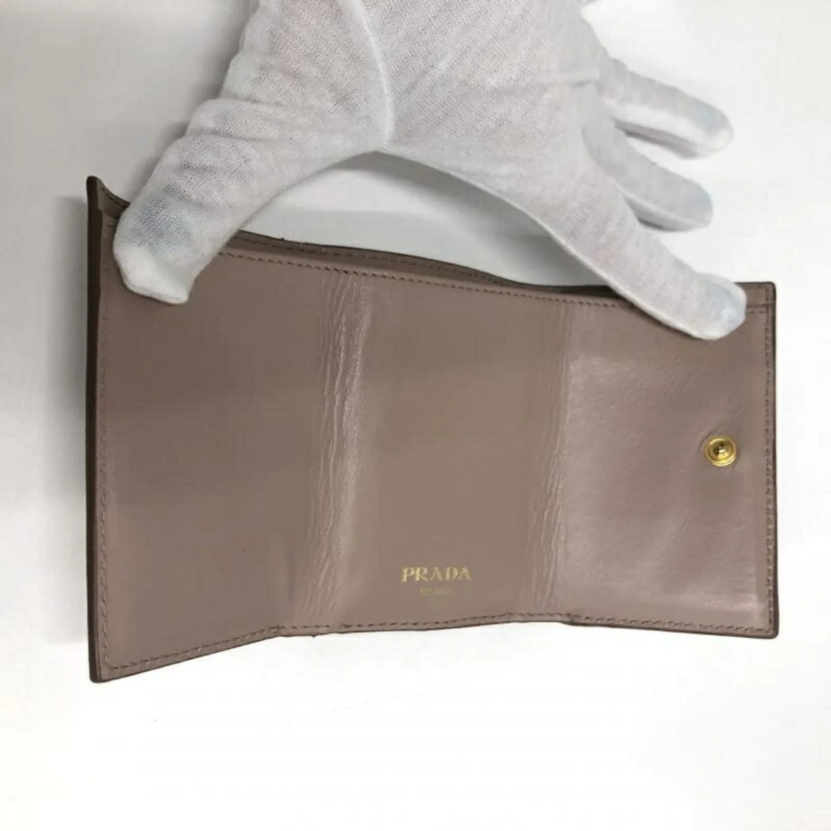 Pre-Owned PRADA Saffiano Metal Oro Long Wallet 1MH021 (Fair)