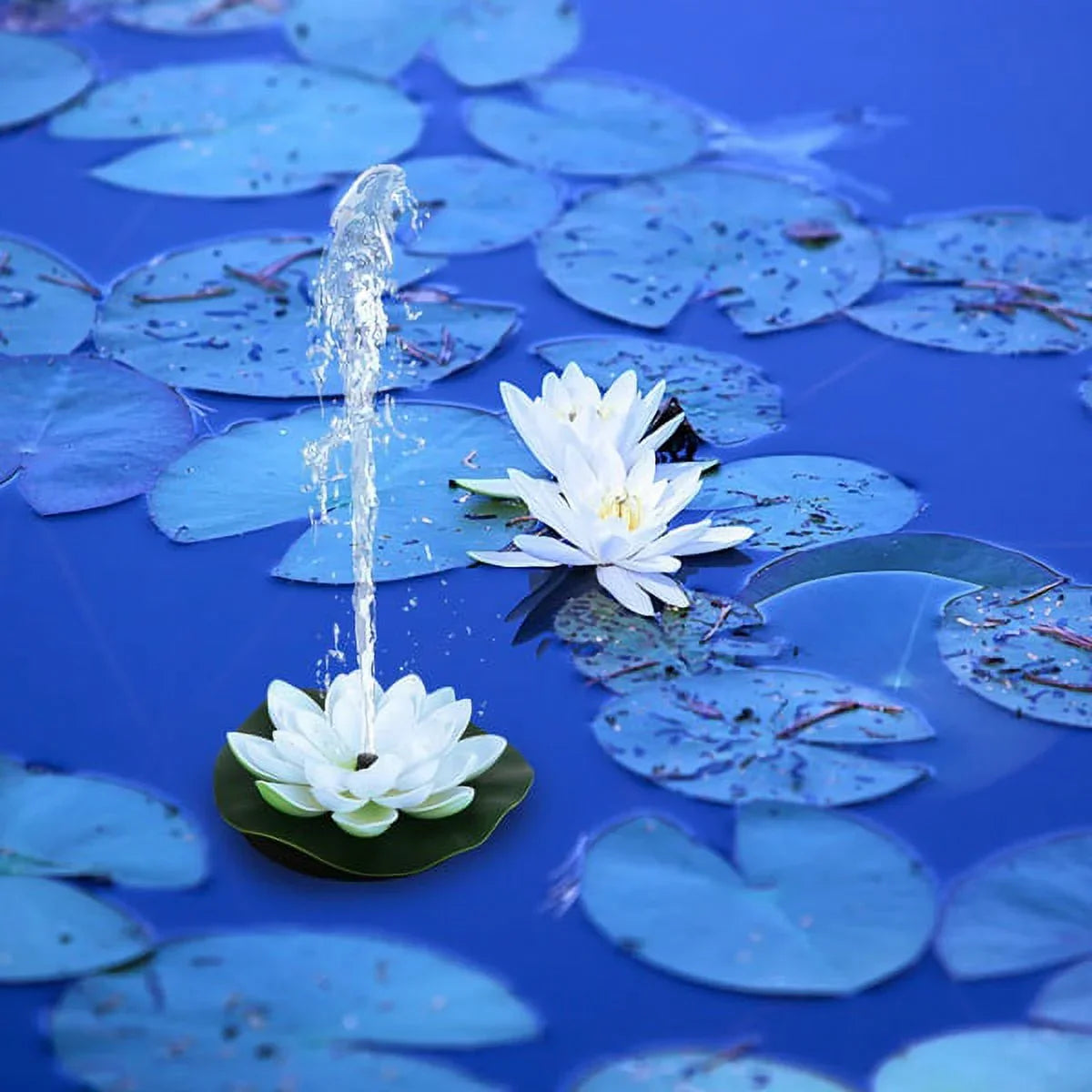 HOTBEST Solar-powered Fluid Lotus Lamp Lotus Fountain Novel Fish Pond Fountain Garden Decor Liquid Lily Bird Bath Fountain(White)